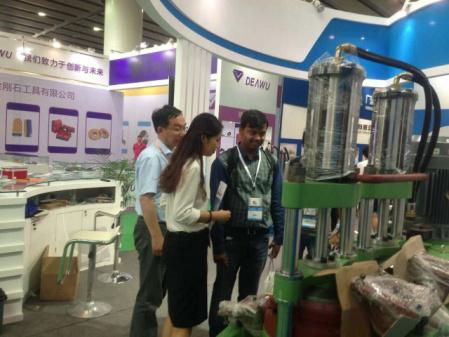 2016年參加廣州陶瓷設備展11 2016年參加廣州陶瓷設備展11